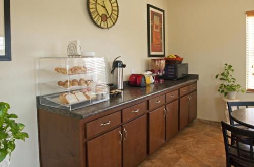Americas Best Value Inn Byhalia view 5