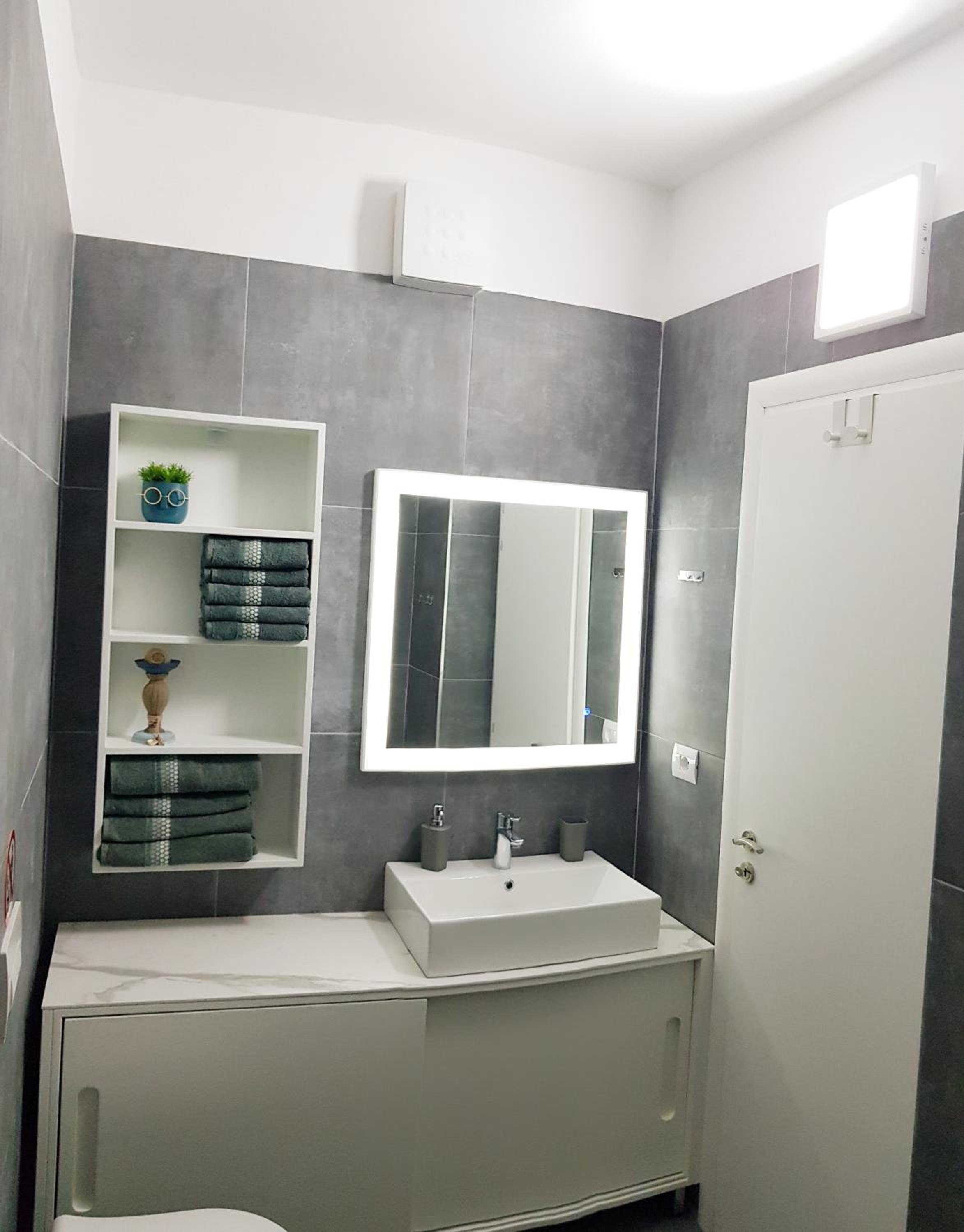 Bindi Apartment