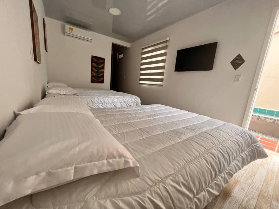 Nueva en San Antonio Cali, La casa de Toña