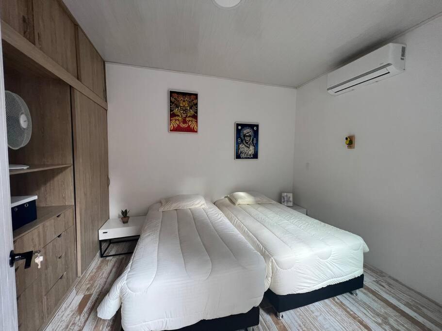 Nueva en San Antonio Cali, La casa de Toña