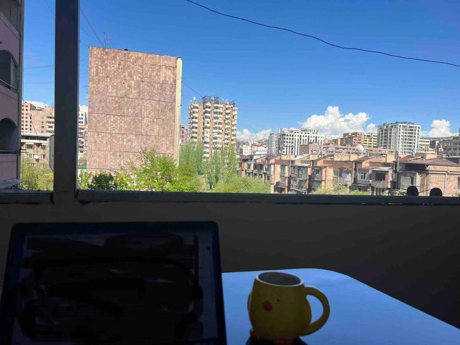 Saryan Apartment with a Balcony