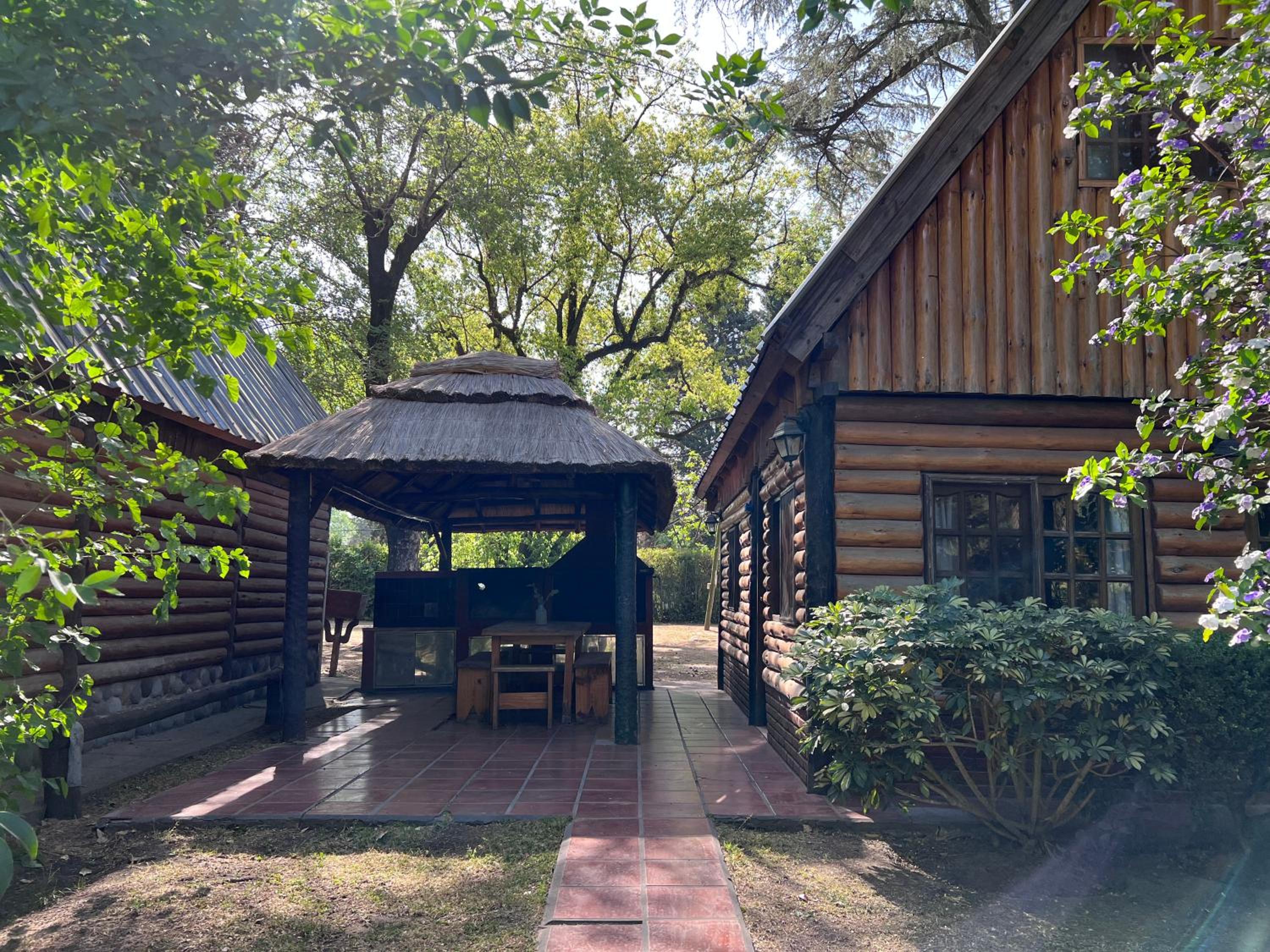 Los Plátanos cabañas & suites
