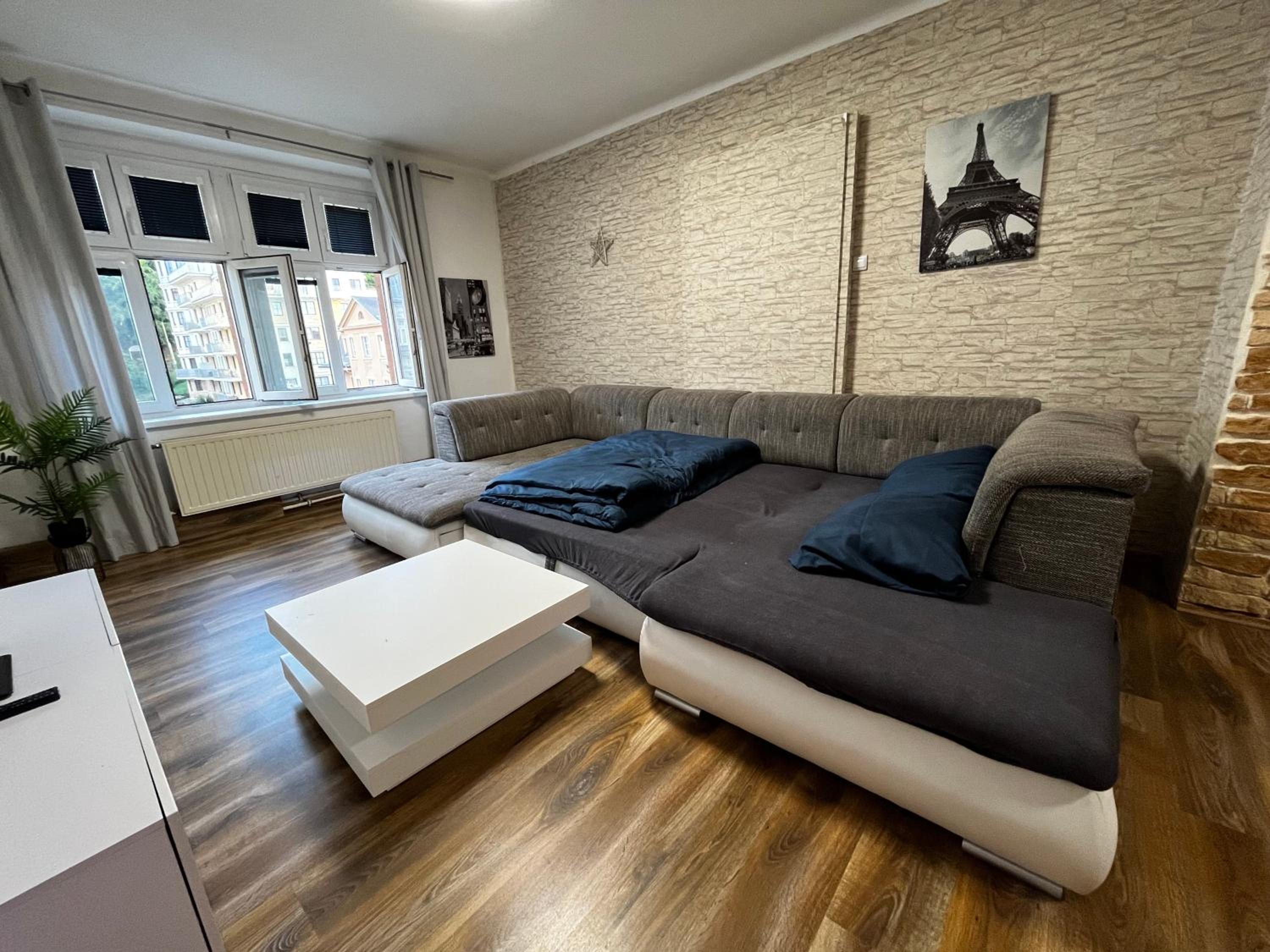 FiftyFifty Apartment