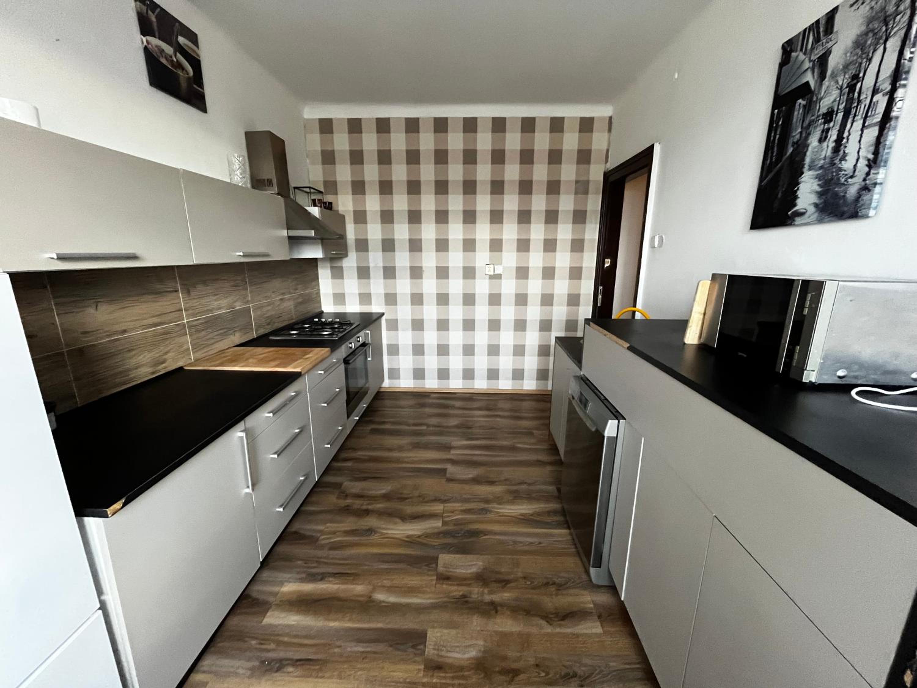 FiftyFifty Apartment