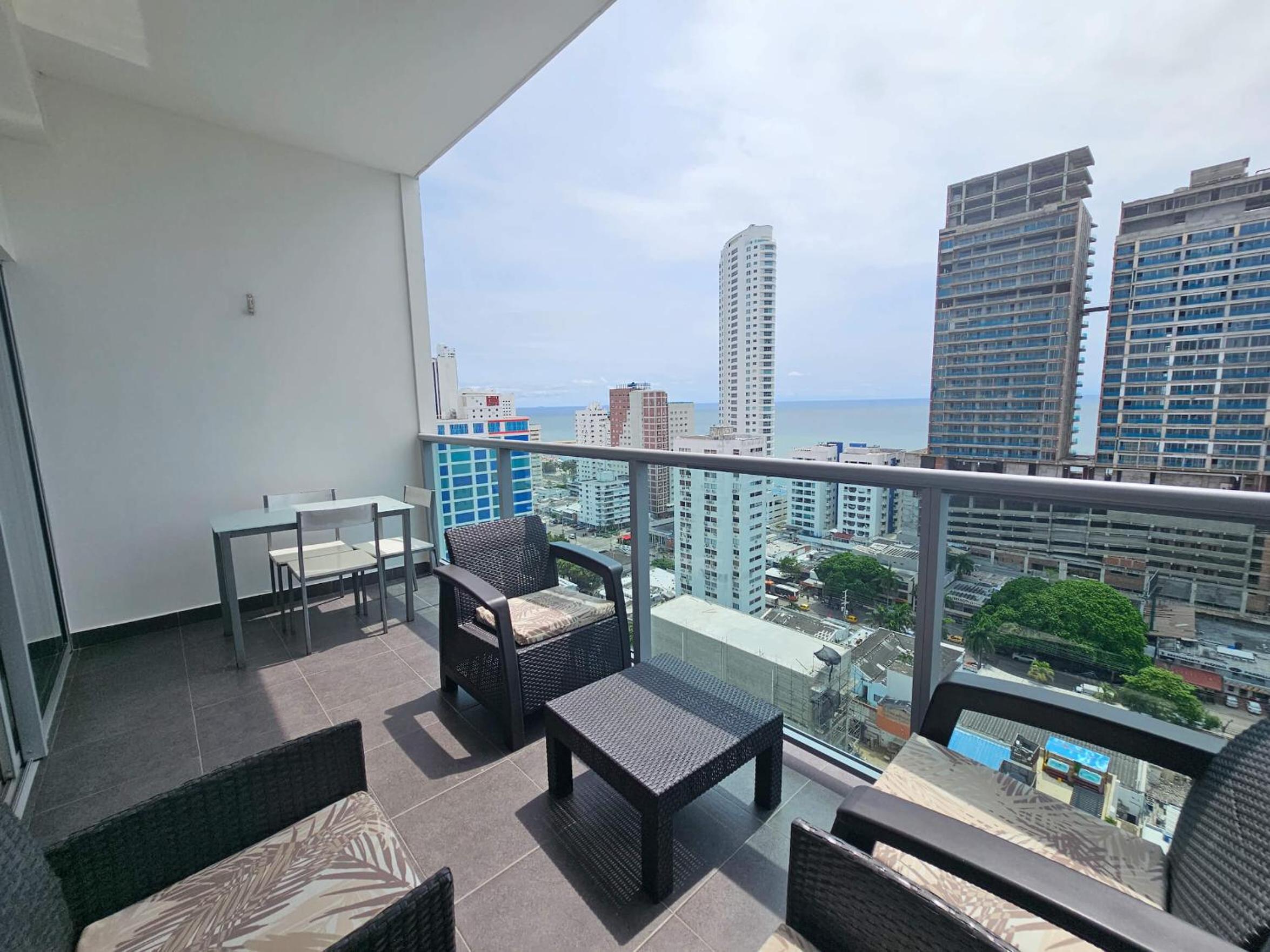 Great apartment in Bocagrande with sunset & beach view