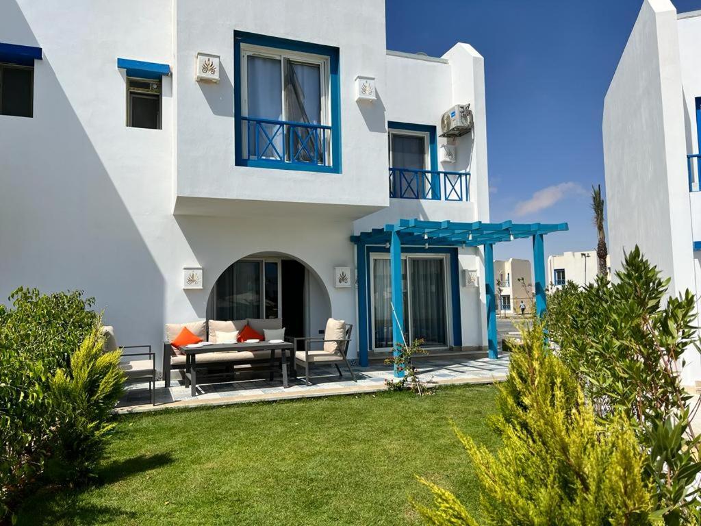 Premium Twin house with Private Garden Mountain View North Coast Sahel