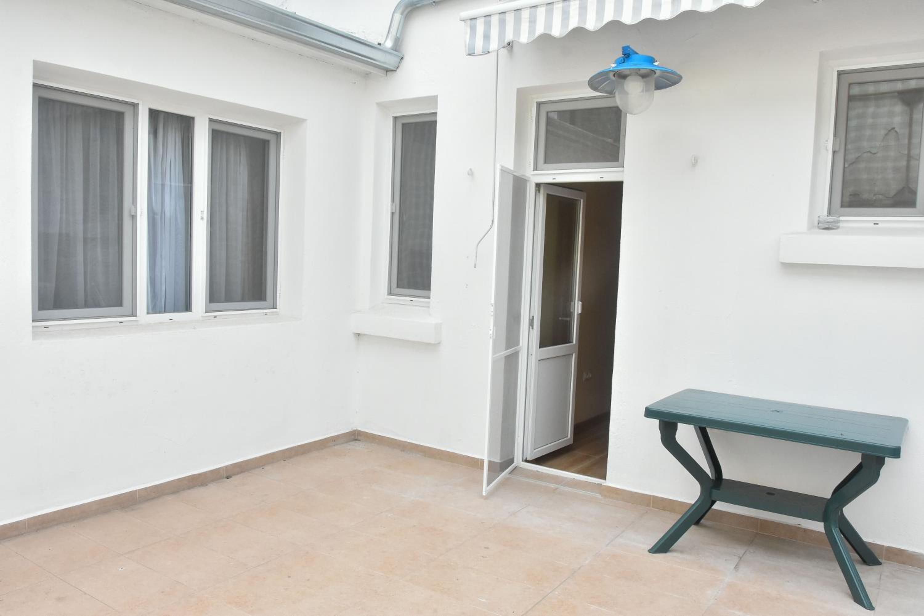 Trimaya apartment - comfort in the top city center