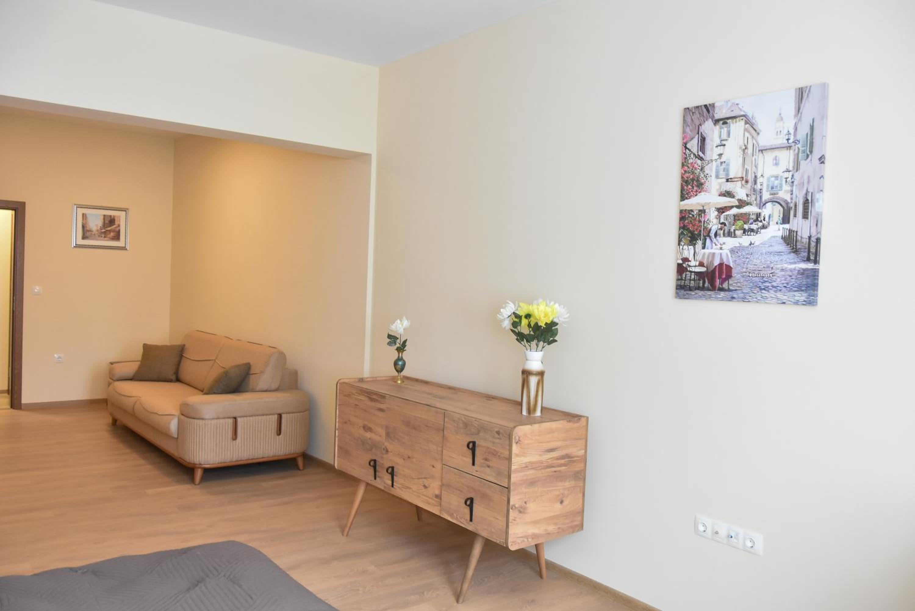 Trimaya apartment - comfort in the top city center