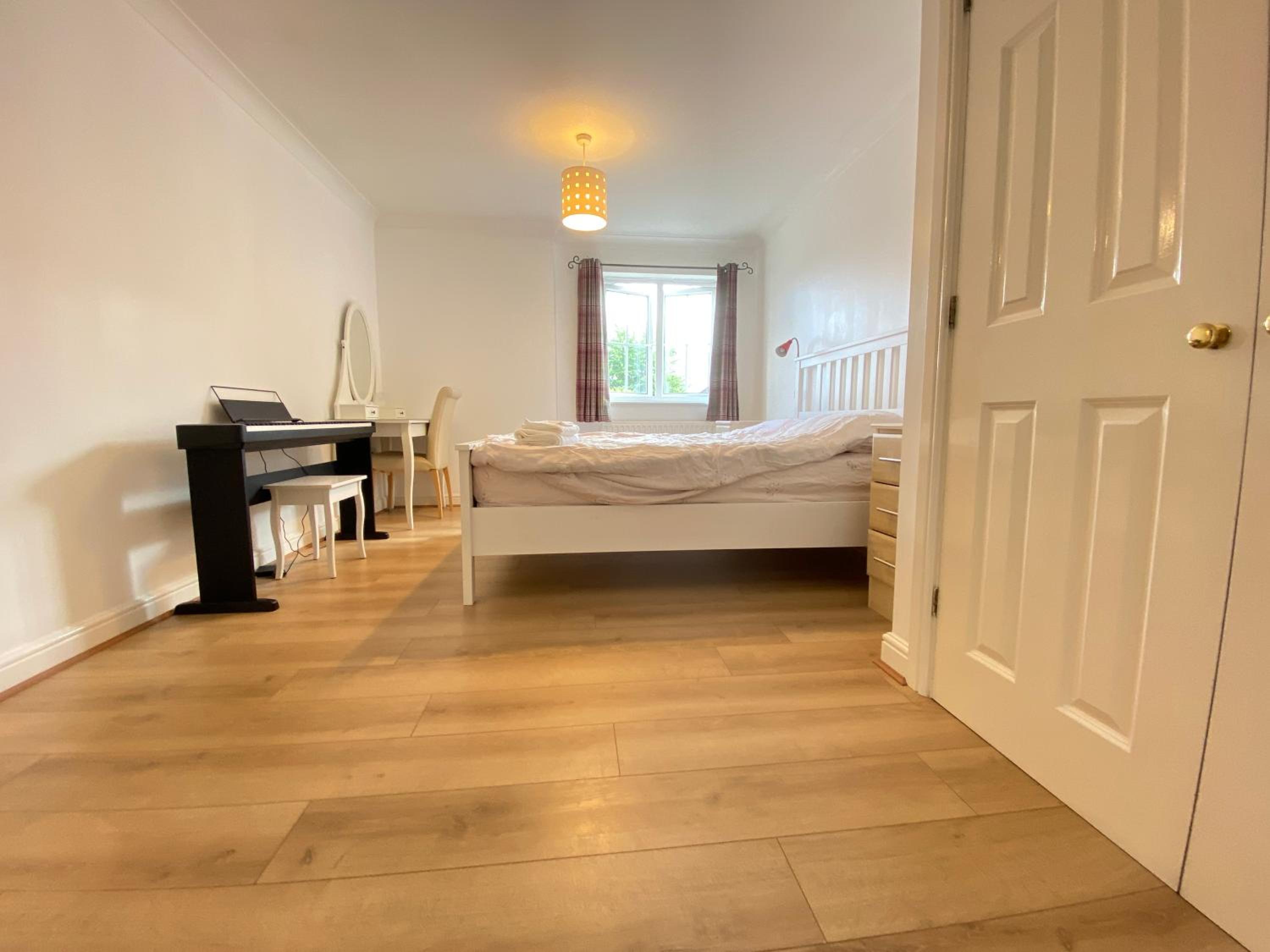 Oxford Vacations - Sweet home 2 Double bedrooms apartment free parking Summertown, Oxford - Property Image 10