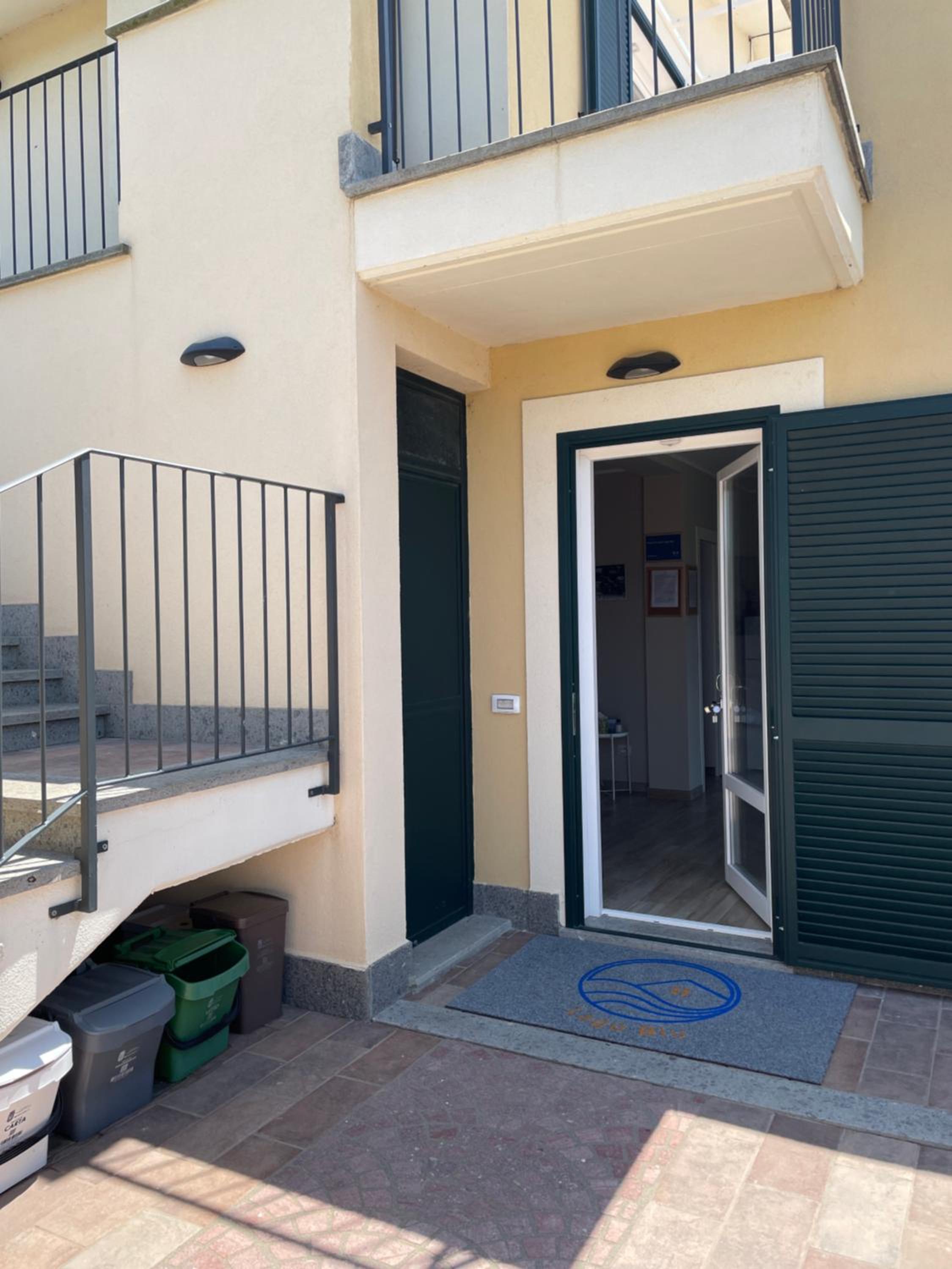 VILLA "Lago Blu" vista lago di Bracciano, con vasca idromassaggio esterna