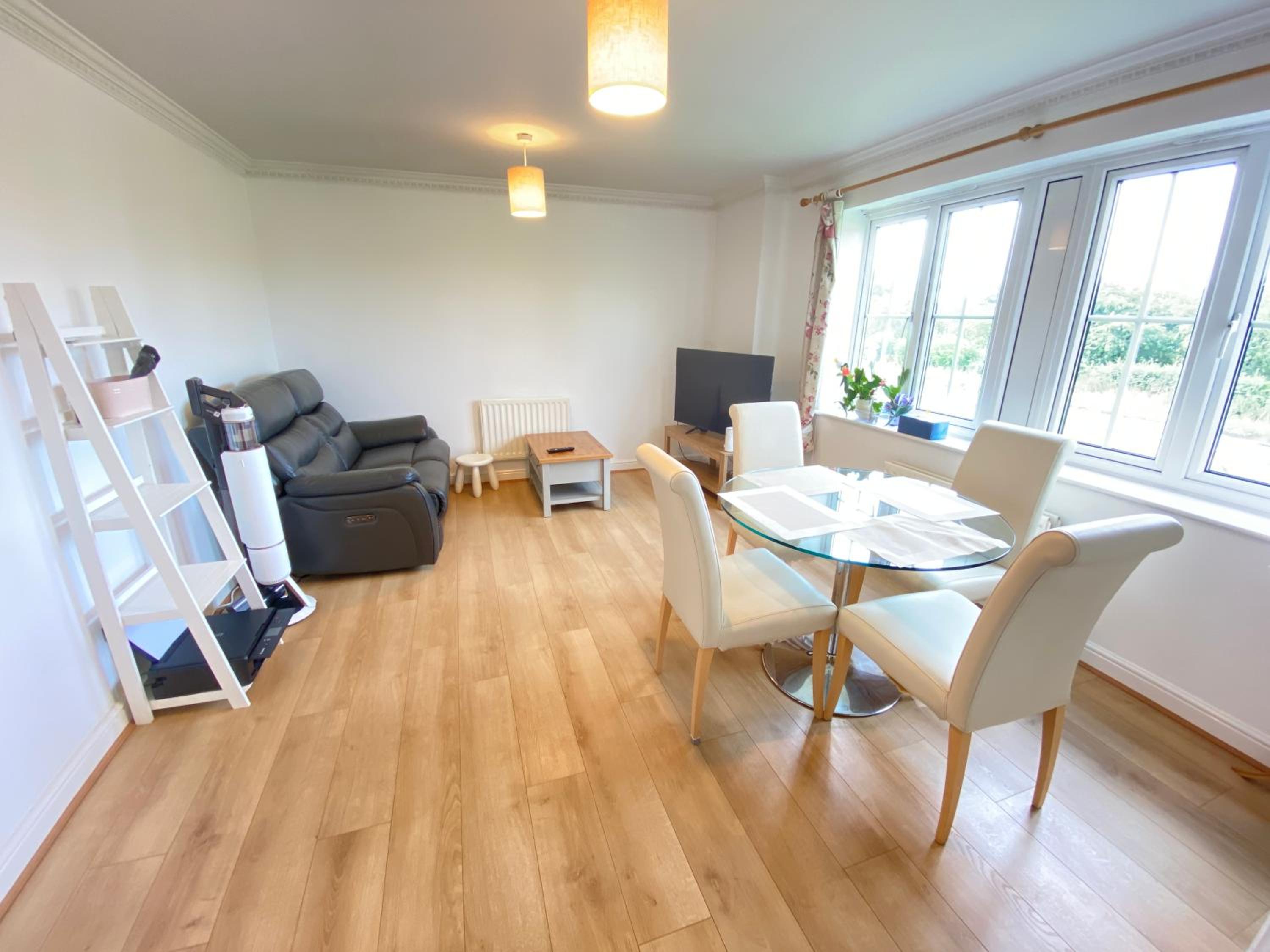 Oxford Vacations - Sweet home 2 Double bedrooms apartment free parking Summertown, Oxford - Property Image 8