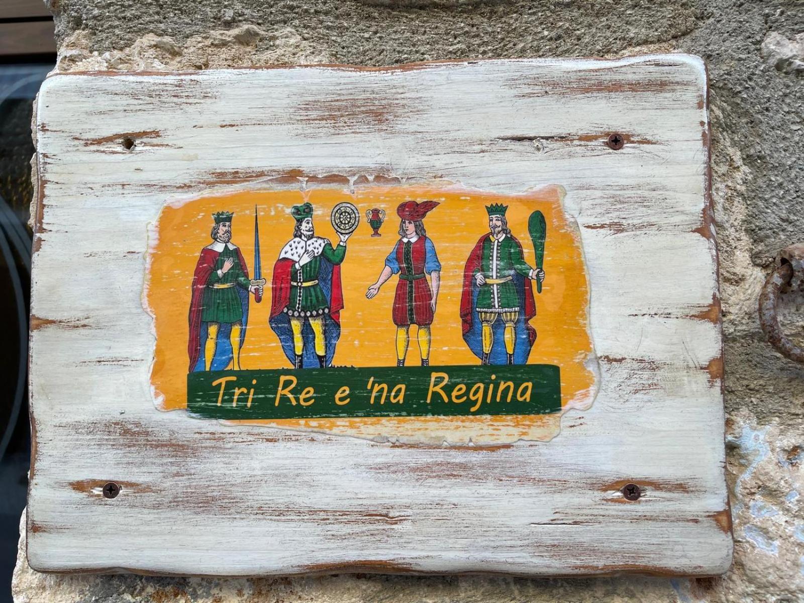 Tri Re e 'na Regina view 2