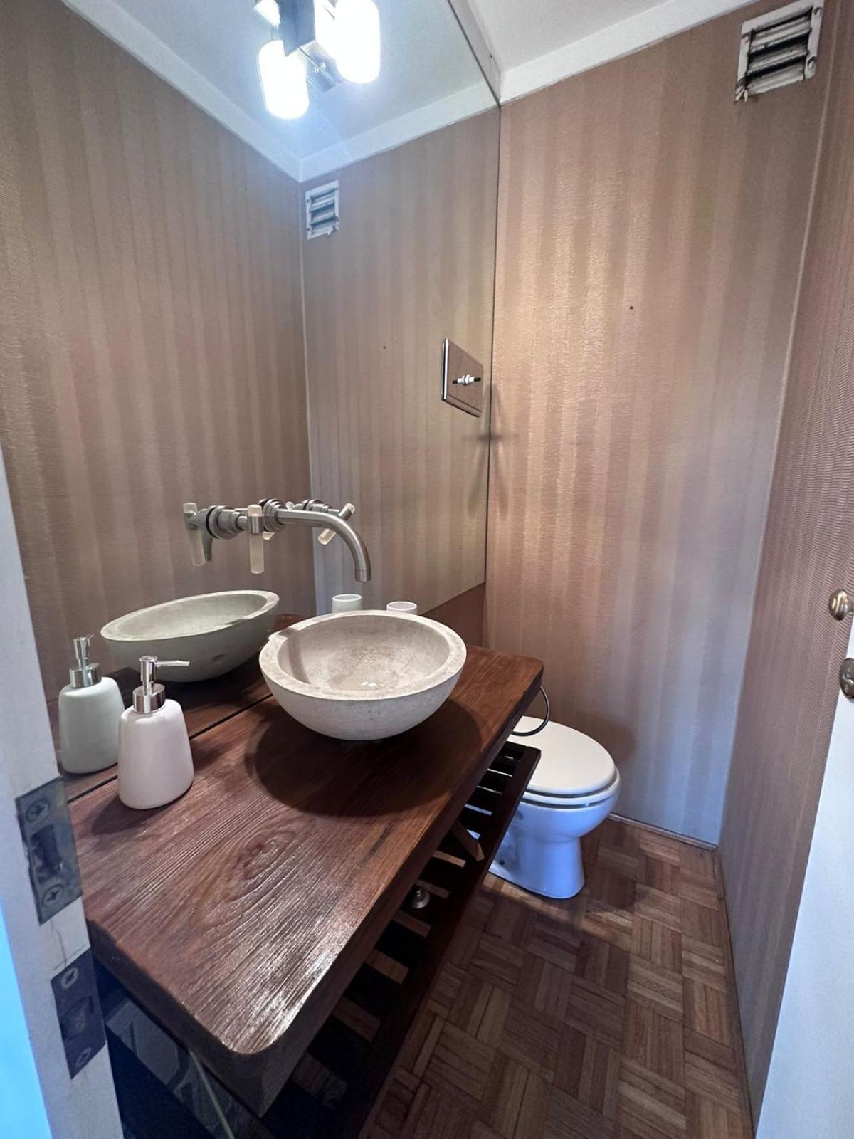 Stylish 3 BR Family Apt in Palermo
