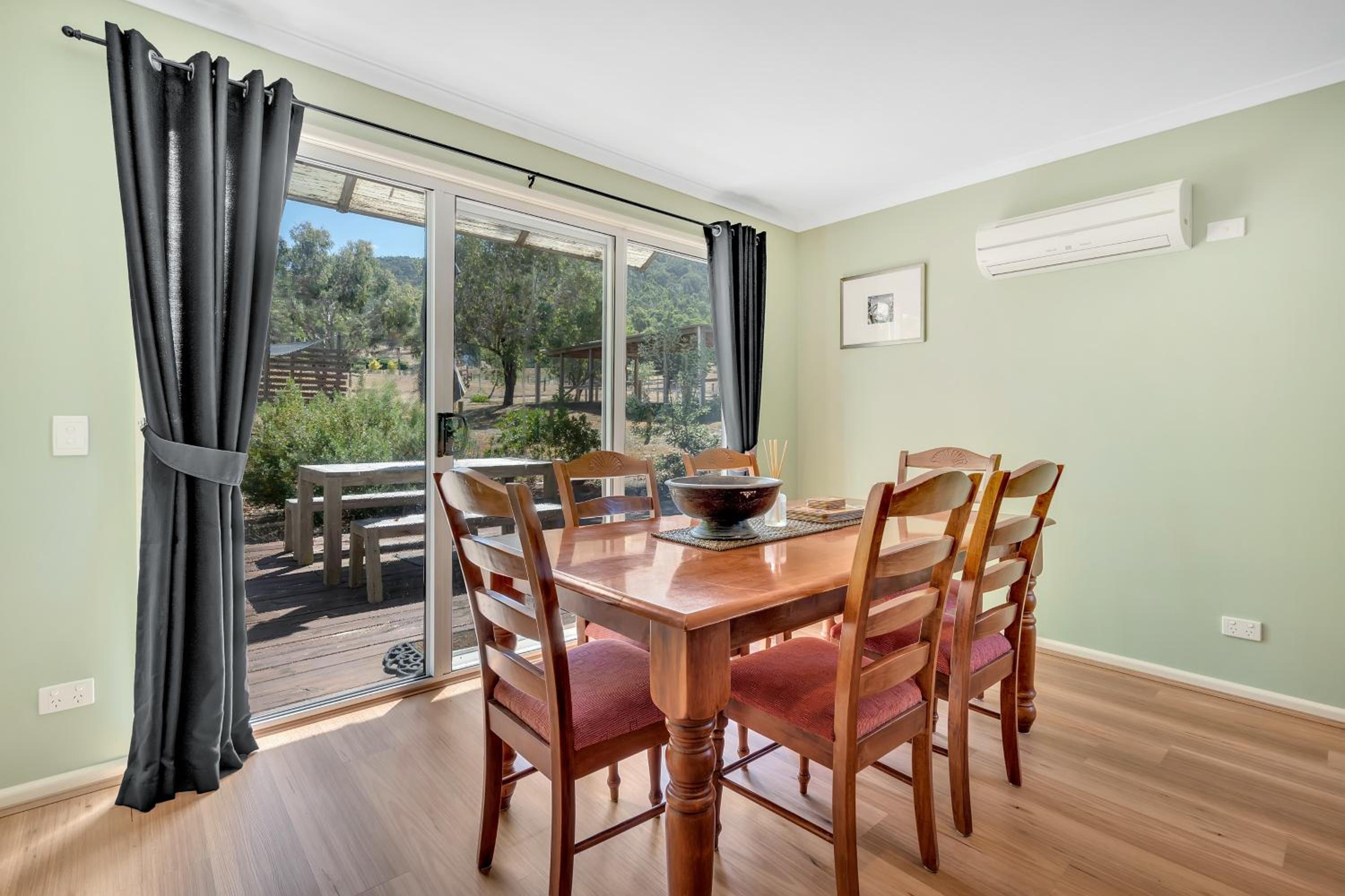 Hillview & Stringybark, Halls on Falls Homestead