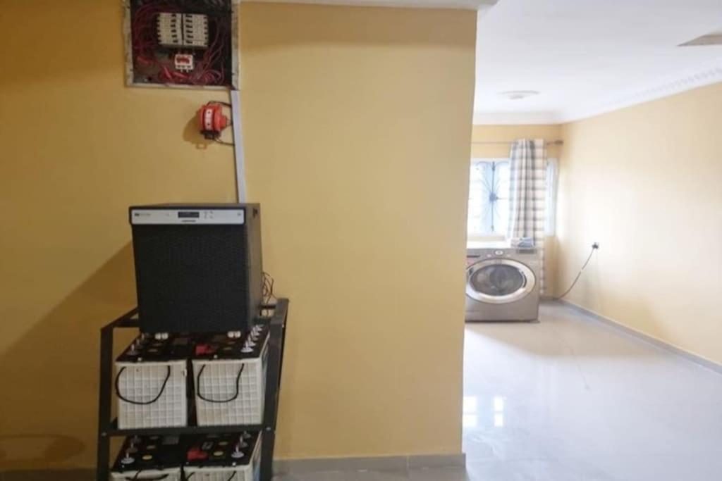 A Stunning 3 Bedroom Apartment in Okitipupa -6 ppl