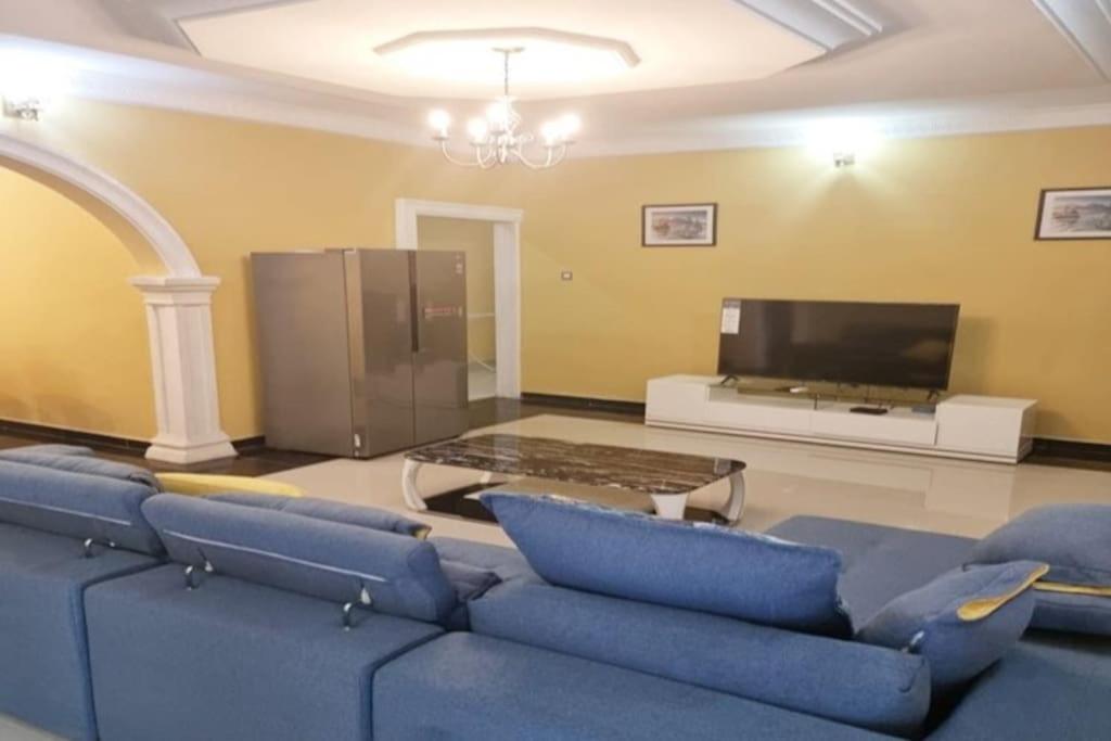 A Stunning 3 Bedroom Apartment in Okitipupa -6 ppl