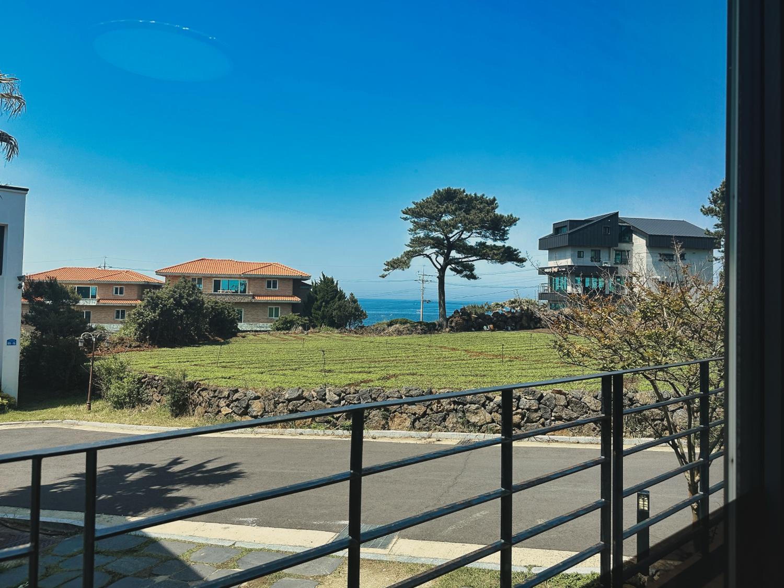 Aewol Bada Poomeun Property view 2