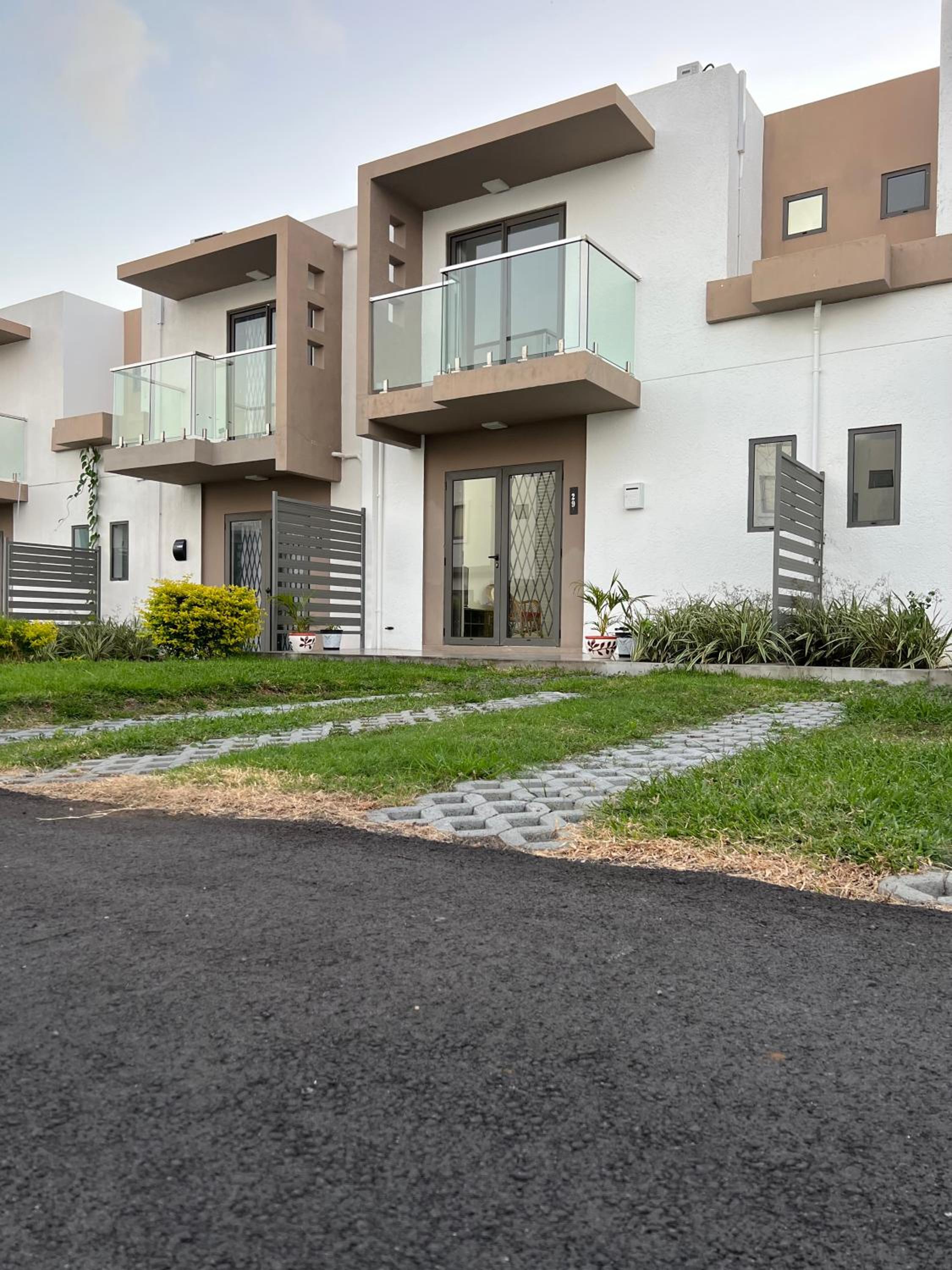 Villa Olive - A two double bed Duplex at Green Village with swimming pool view 2