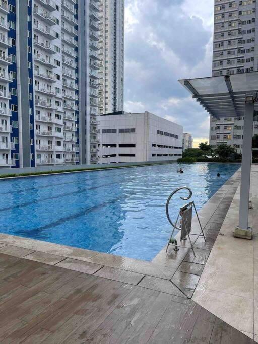 GRASS RESIDENCES SM NORTH