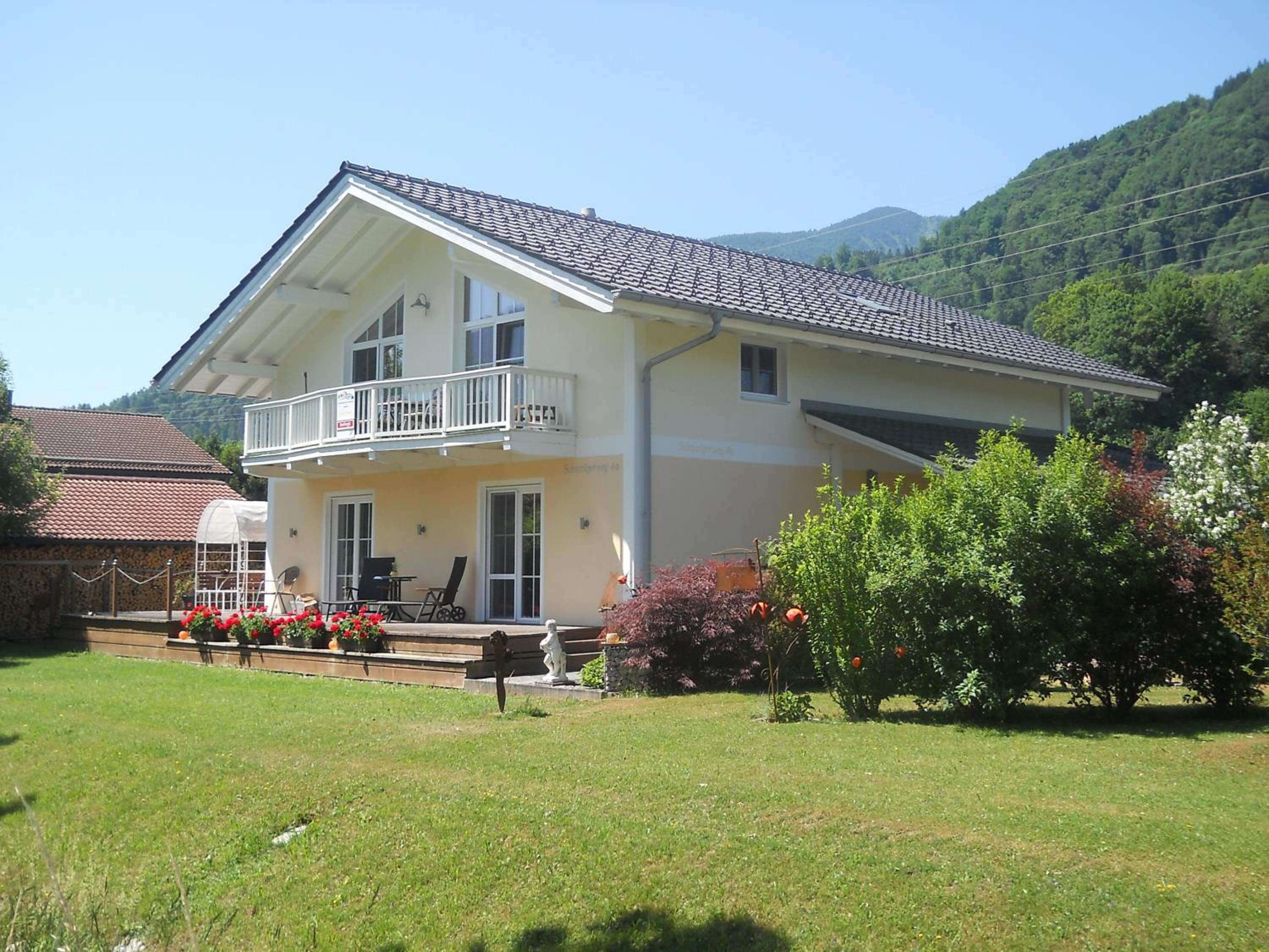 Ferienwohnung Enzian im Haus Schmid view 2
