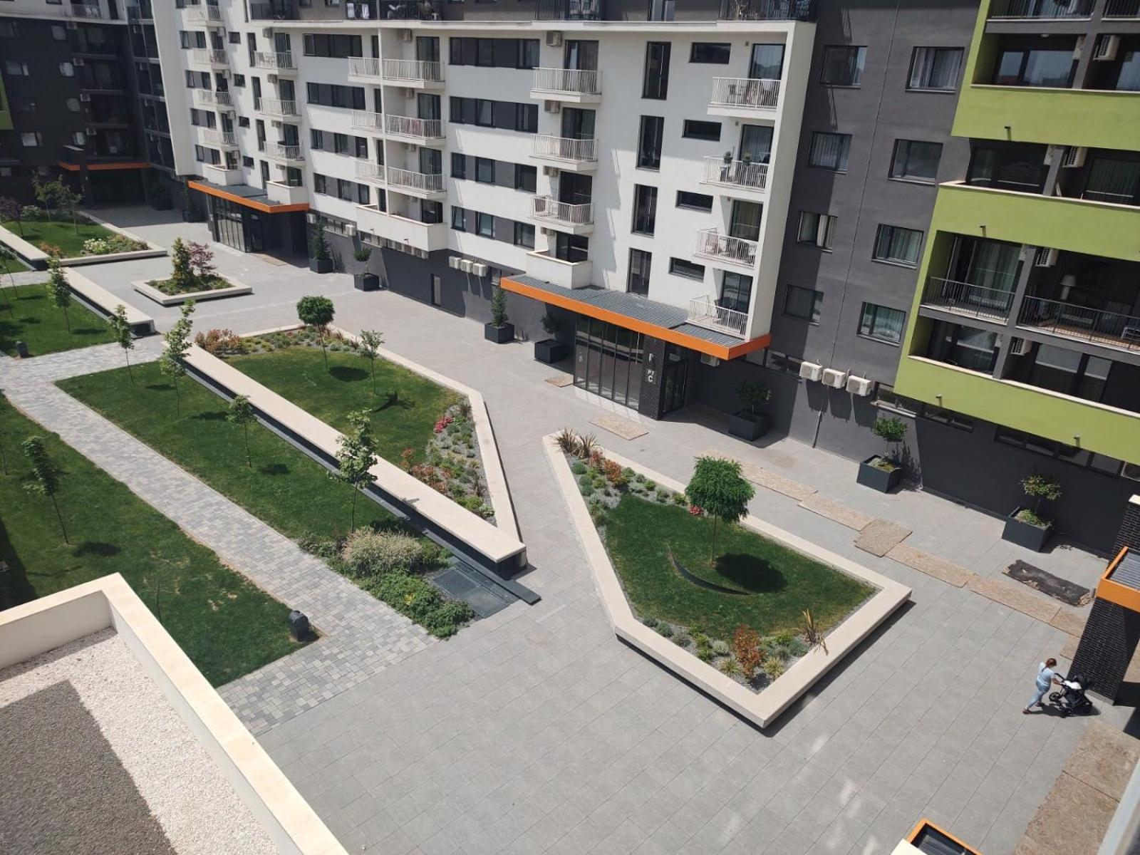Silvia RESIDENT