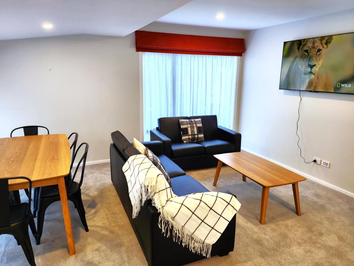 U Suites on Rongotai Rd view 3
