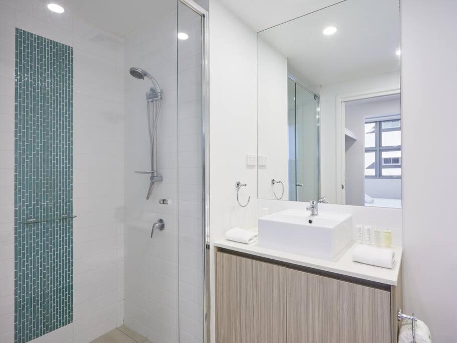 Two bedroom Apartment in Robina Center