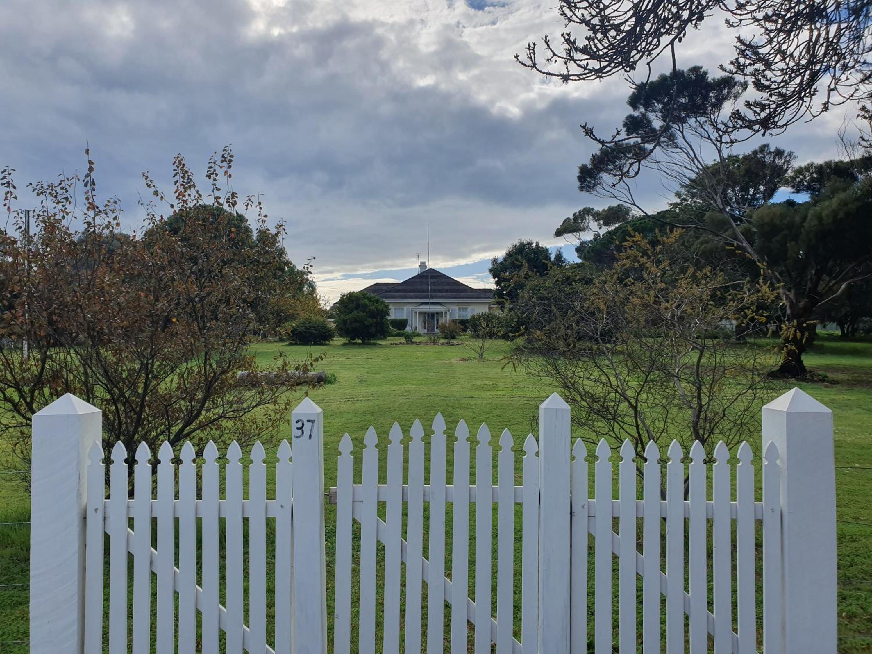 Normanville, large historic three bedroom home