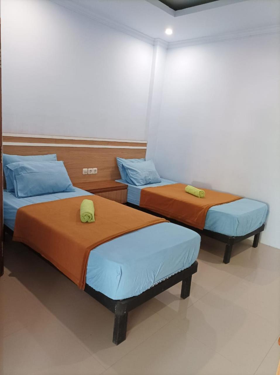 Merendeng Hostel Kuta