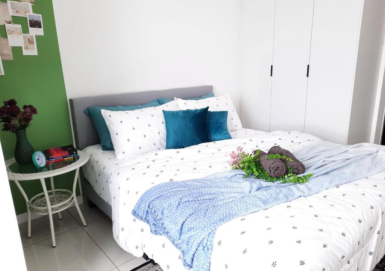 Horizon Suites near KLIA Free Wi-Fi Netflix (green) photo 3