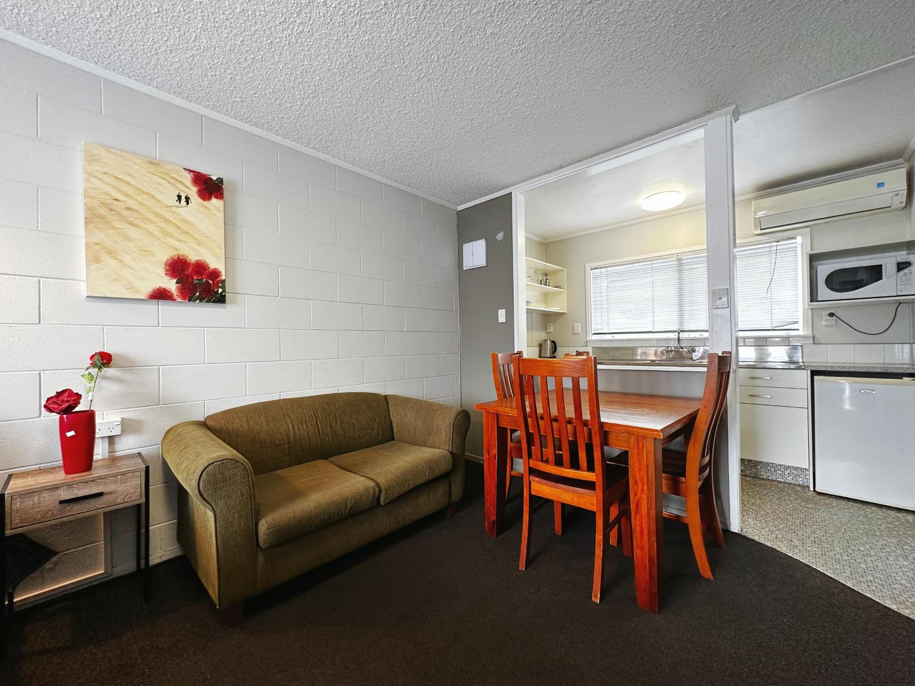 Continental Motel