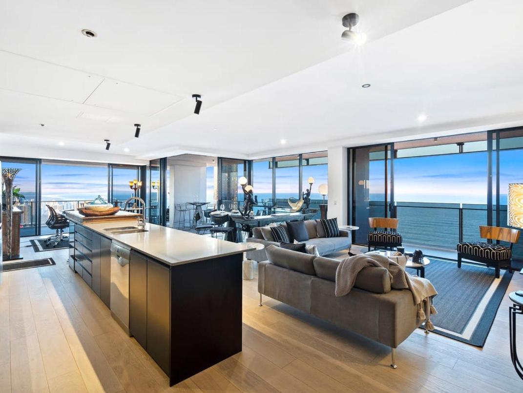 Circle on Cavill - Hosted by Coastal Letting Co.