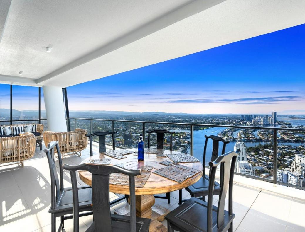Circle on Cavill - Hosted by Coastal Letting Co.
