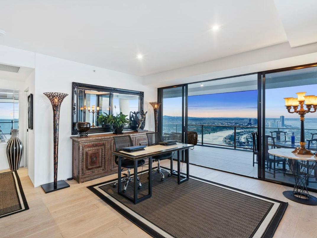 Circle on Cavill - Hosted by Coastal Letting Co.