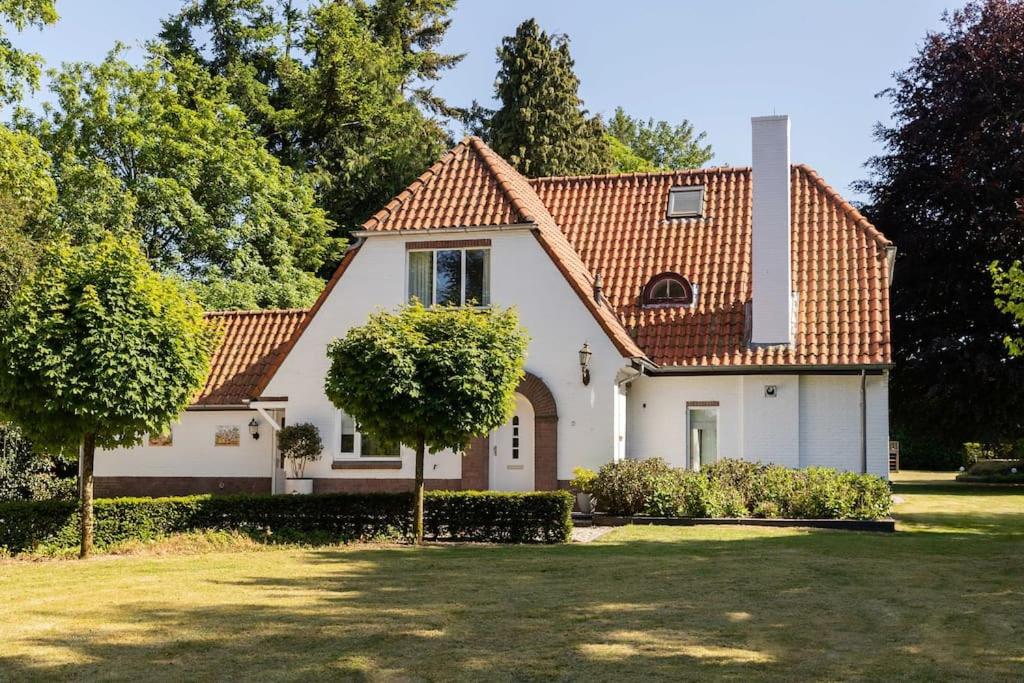 Stylish villa 12p with private pool in the Veluwe view 5