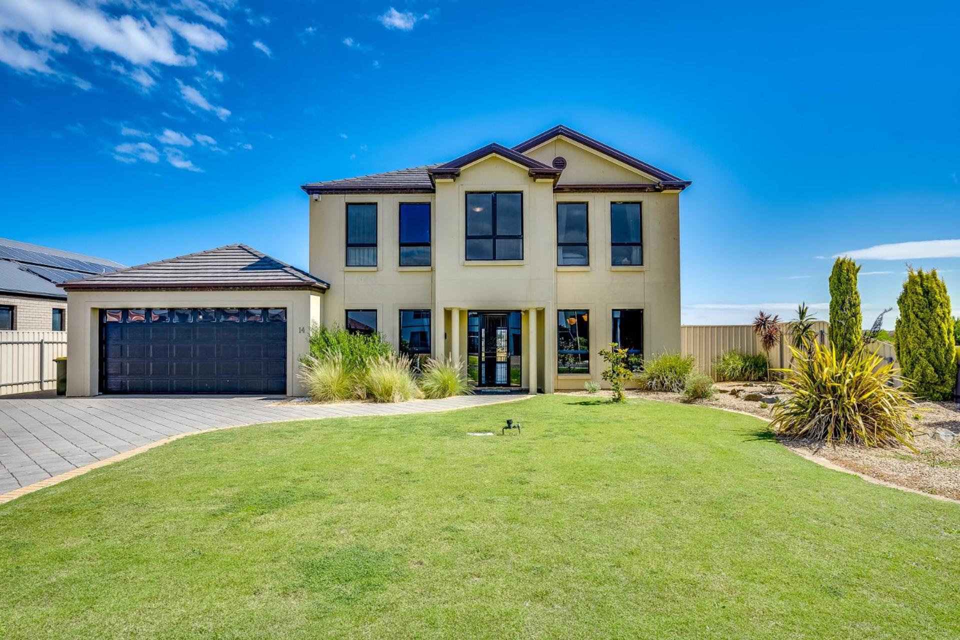 14 Excelsior Pde - BYO Linen - Pets Negotiable - Waterviews