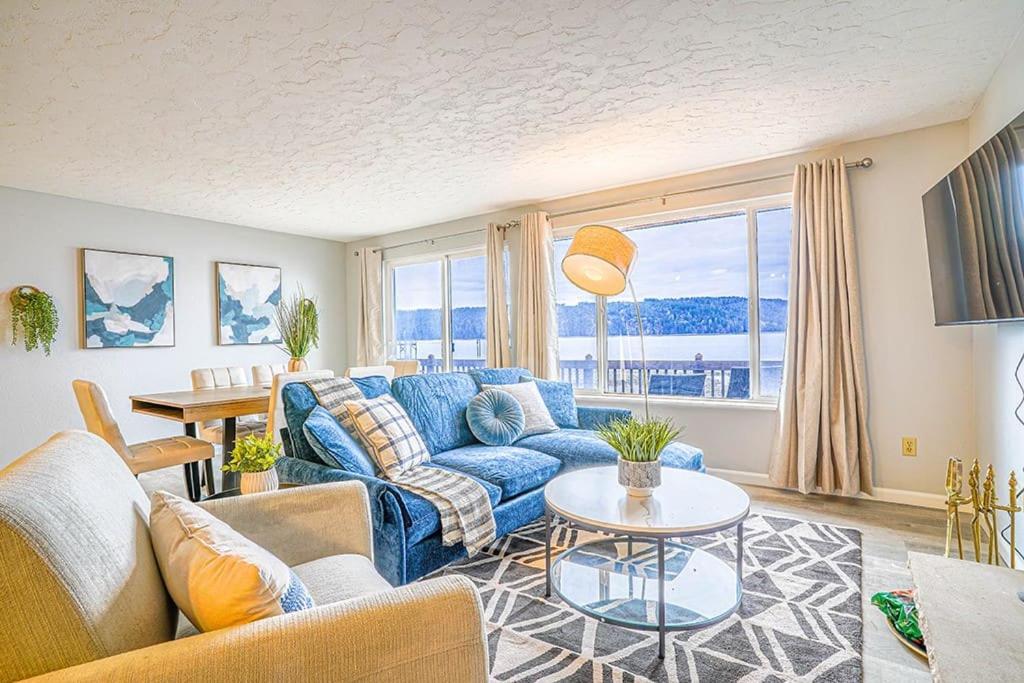 Waterfront Retreat, Relaxation, Fun in Hood Canal view 4