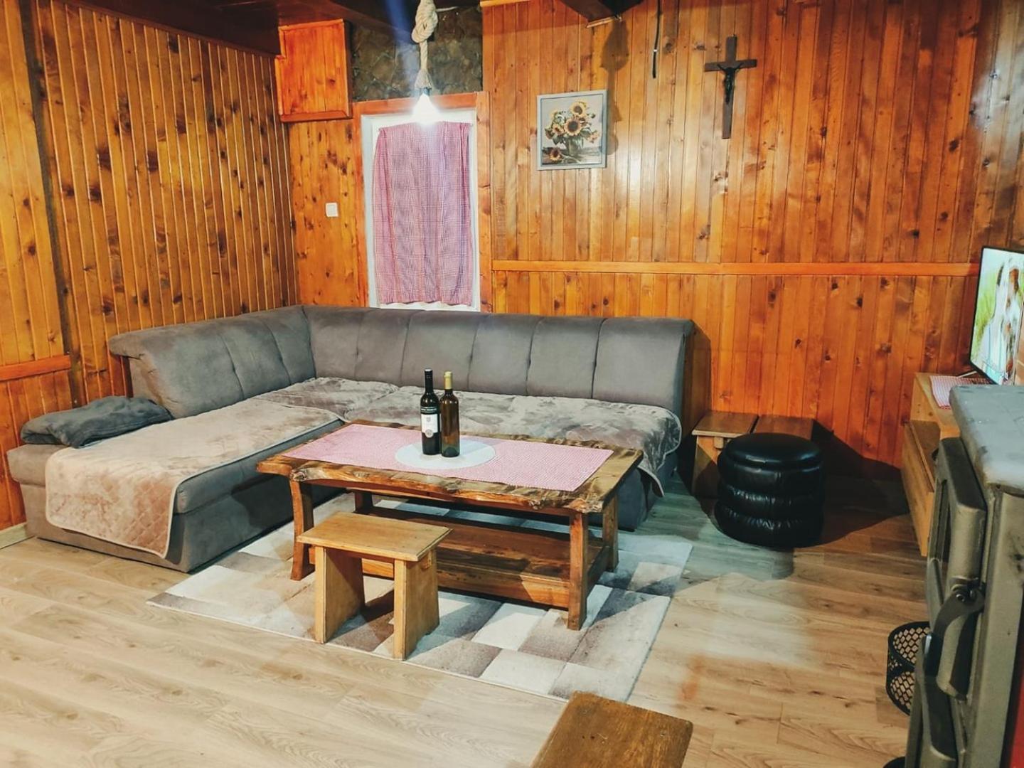 Holiday Home Ljuban