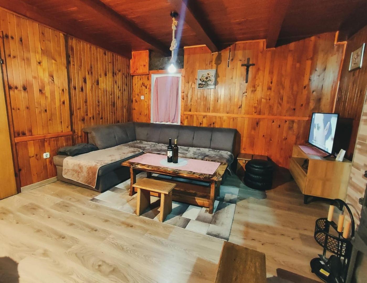 Holiday Home Ljuban