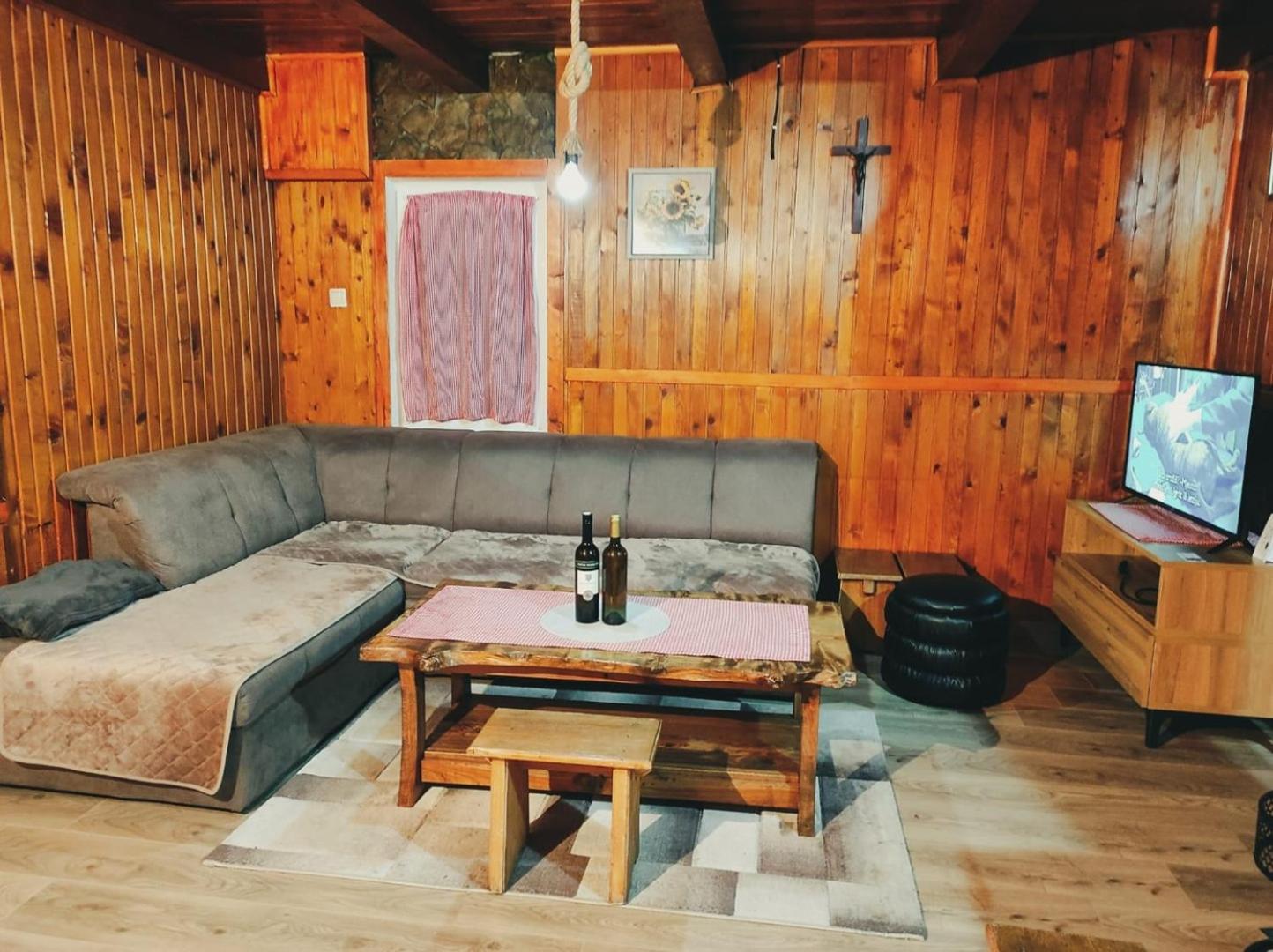 Holiday Home Ljuban