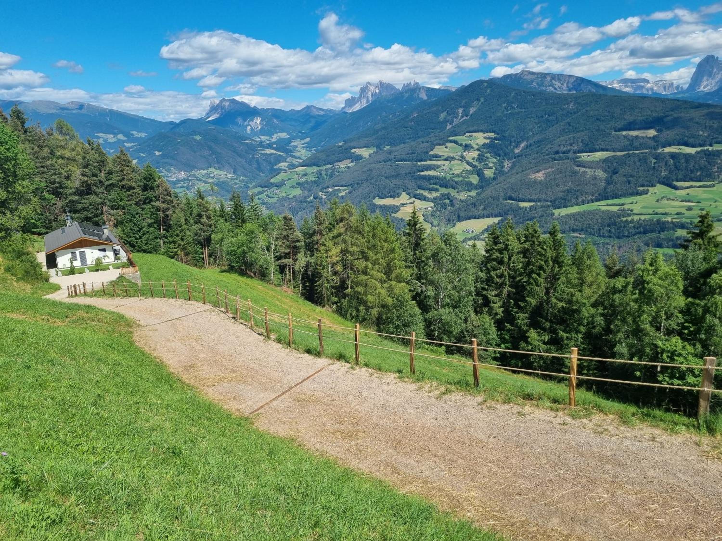 Alone in Chalet with view on Dolomites