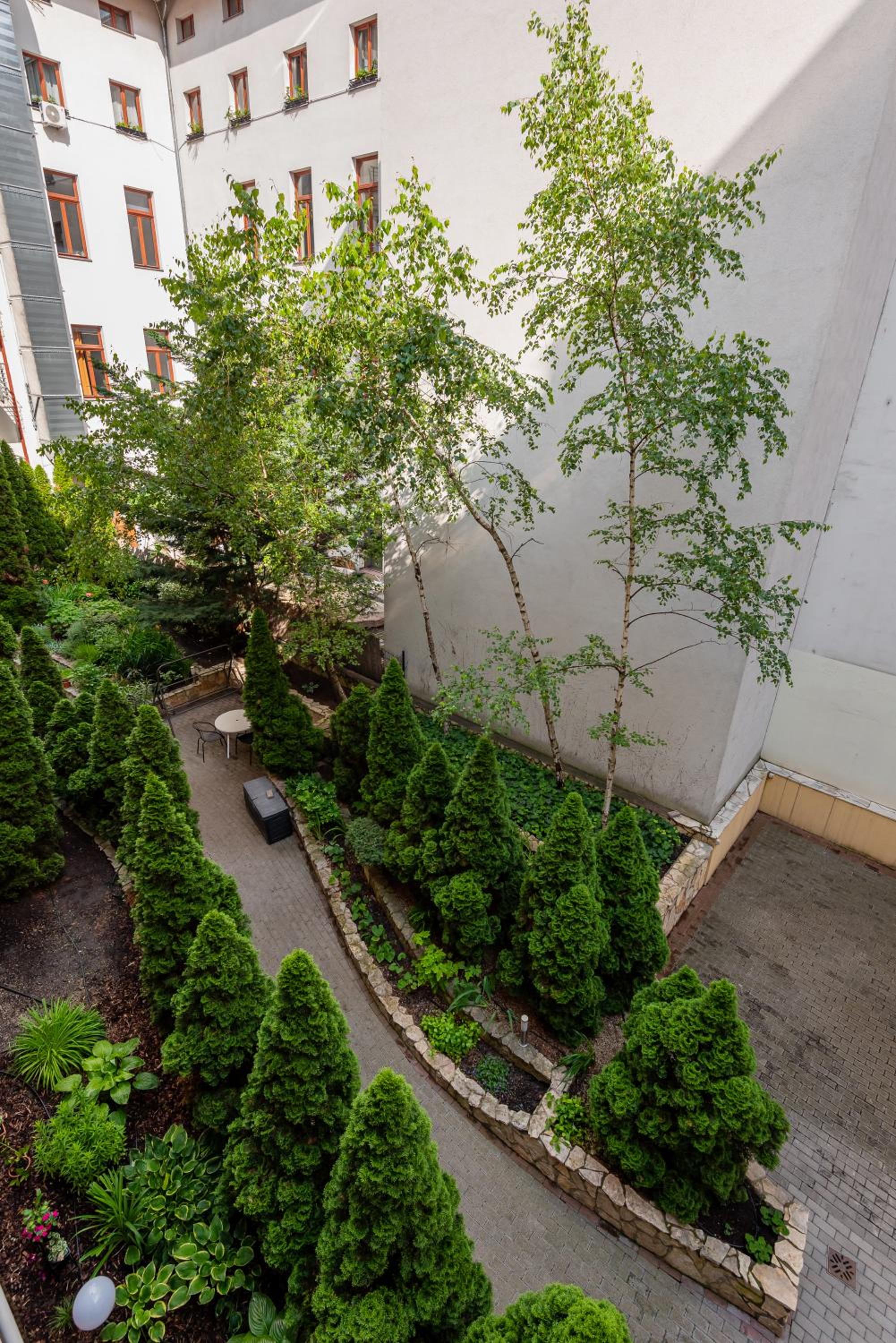 Pesti City Apartment&Free parking view 3