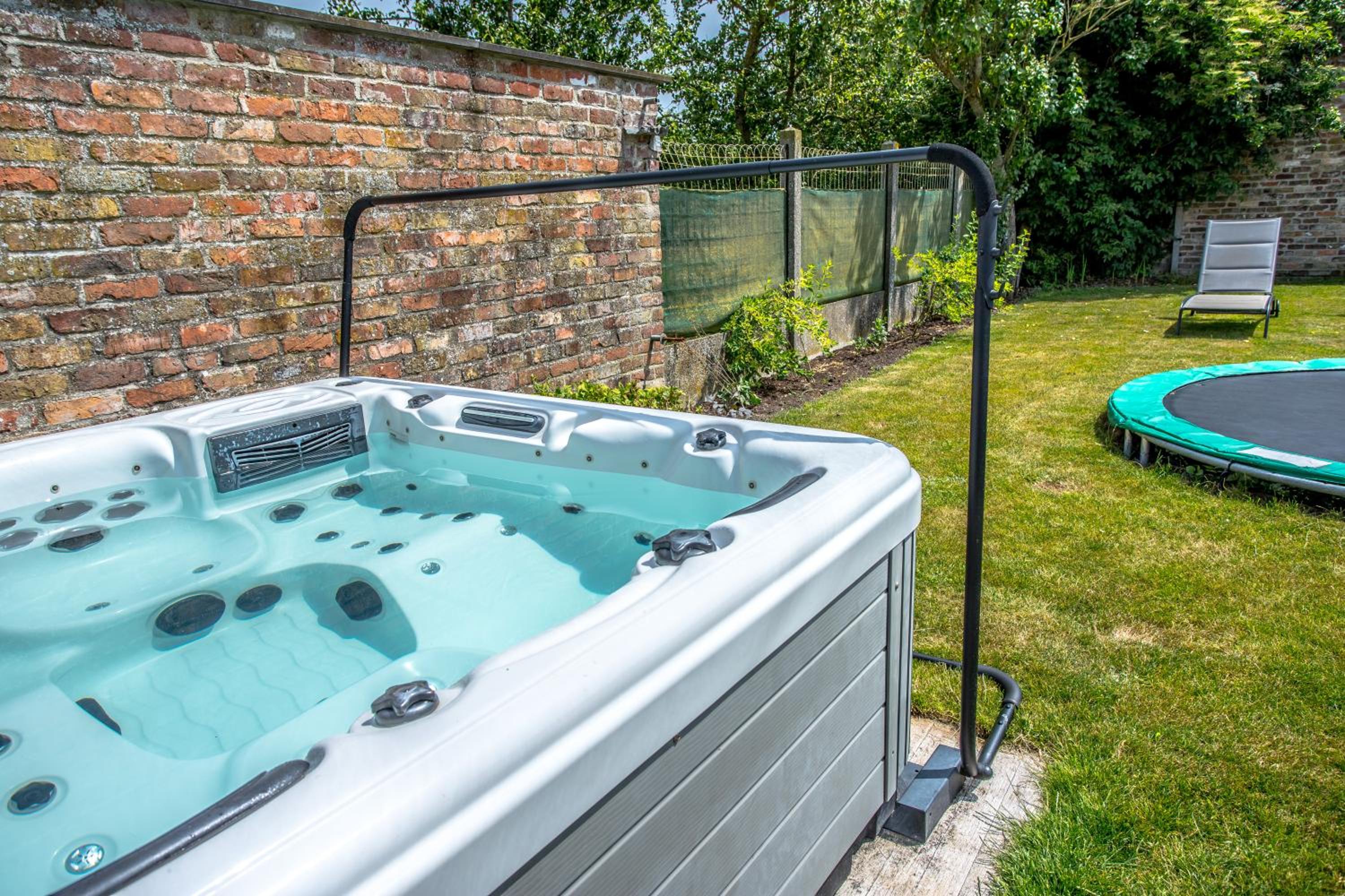 Villa Maison Remi - 12 pers & hotspa in the garden