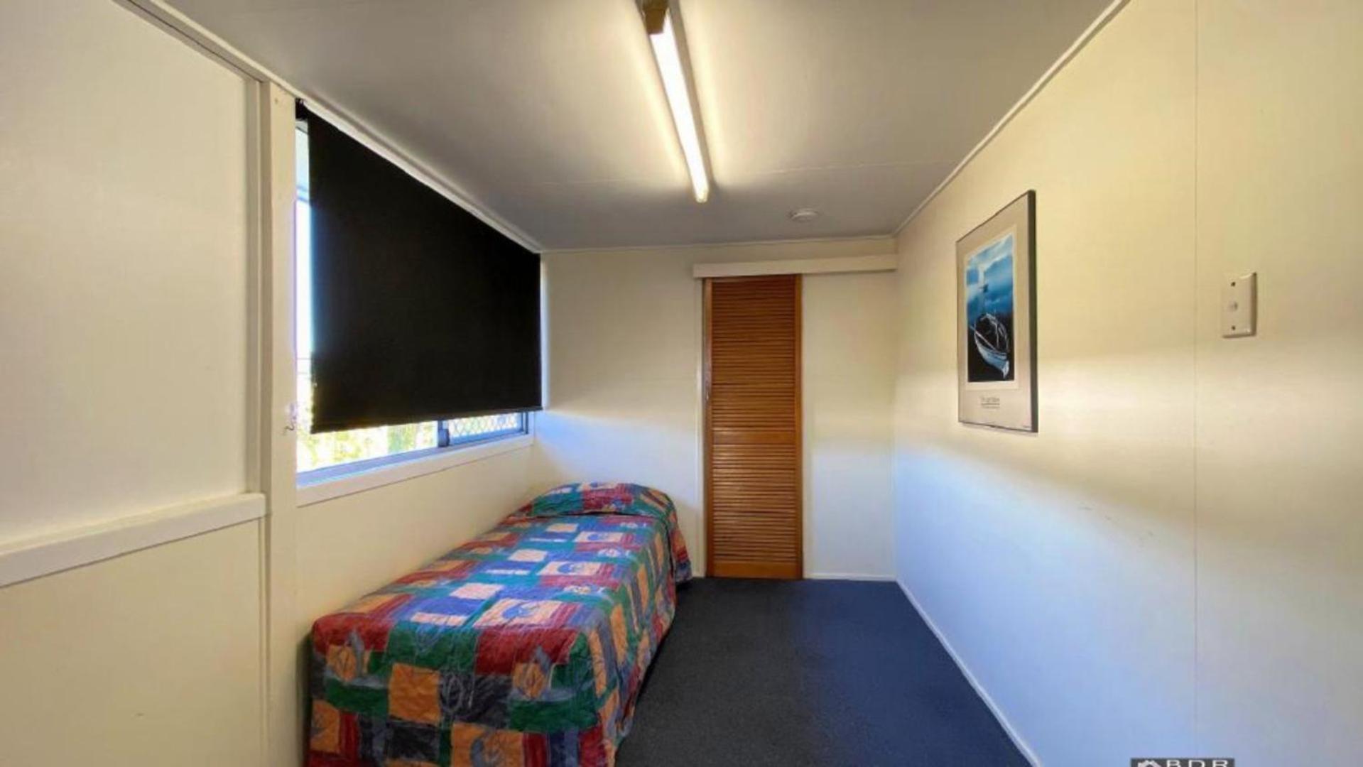 Top Level Unit With Gorgeous Waterviews