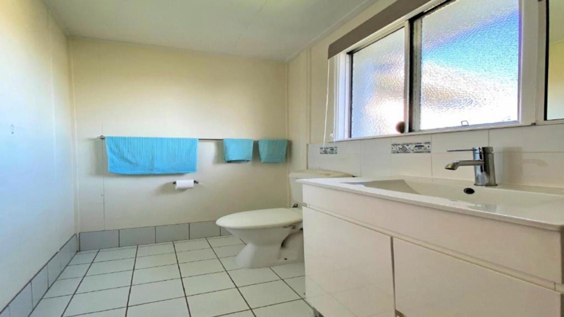 Top Level Unit With Gorgeous Waterviews