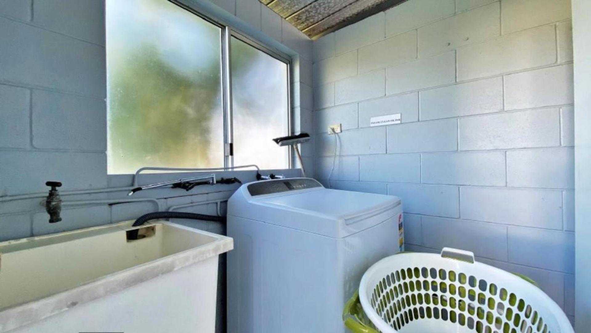 Top Level Unit With Gorgeous Waterviews