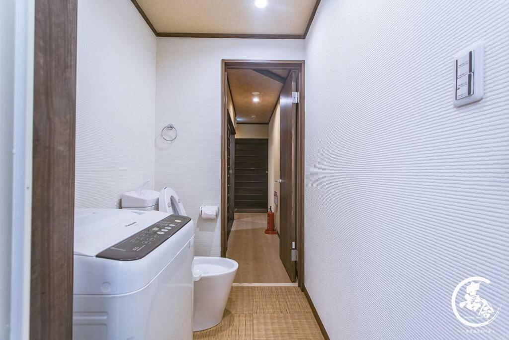 Near Nijojo Castle traditional and quiet Machiya house 喜舎 二条城
