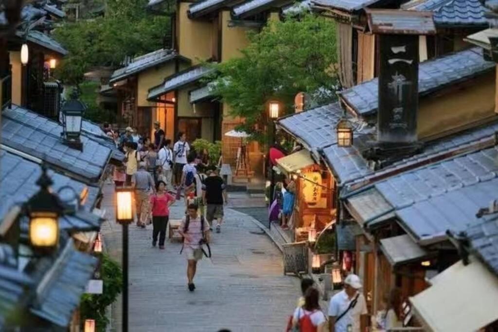 Near Nijojo Castle traditional and quiet Machiya house 喜舎 二条城