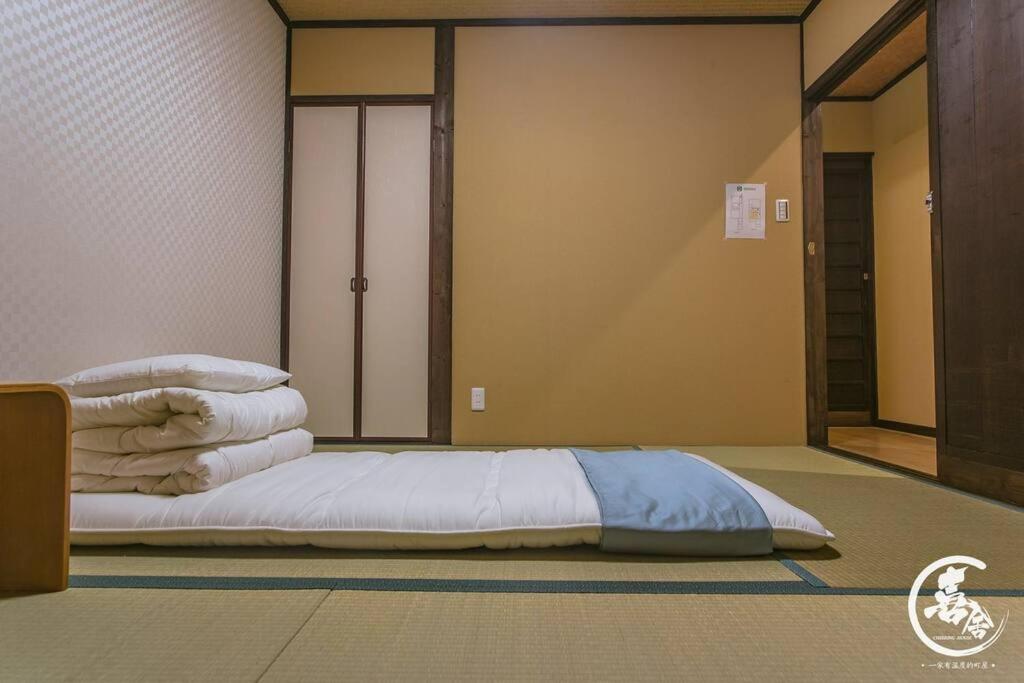 Near Nijojo Castle traditional and quiet Machiya house 喜舎 二条城