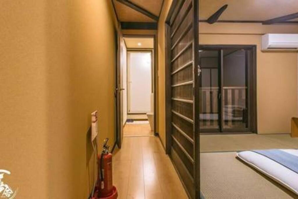 Near Nijojo Castle traditional and quiet Machiya house 喜舎 二条城